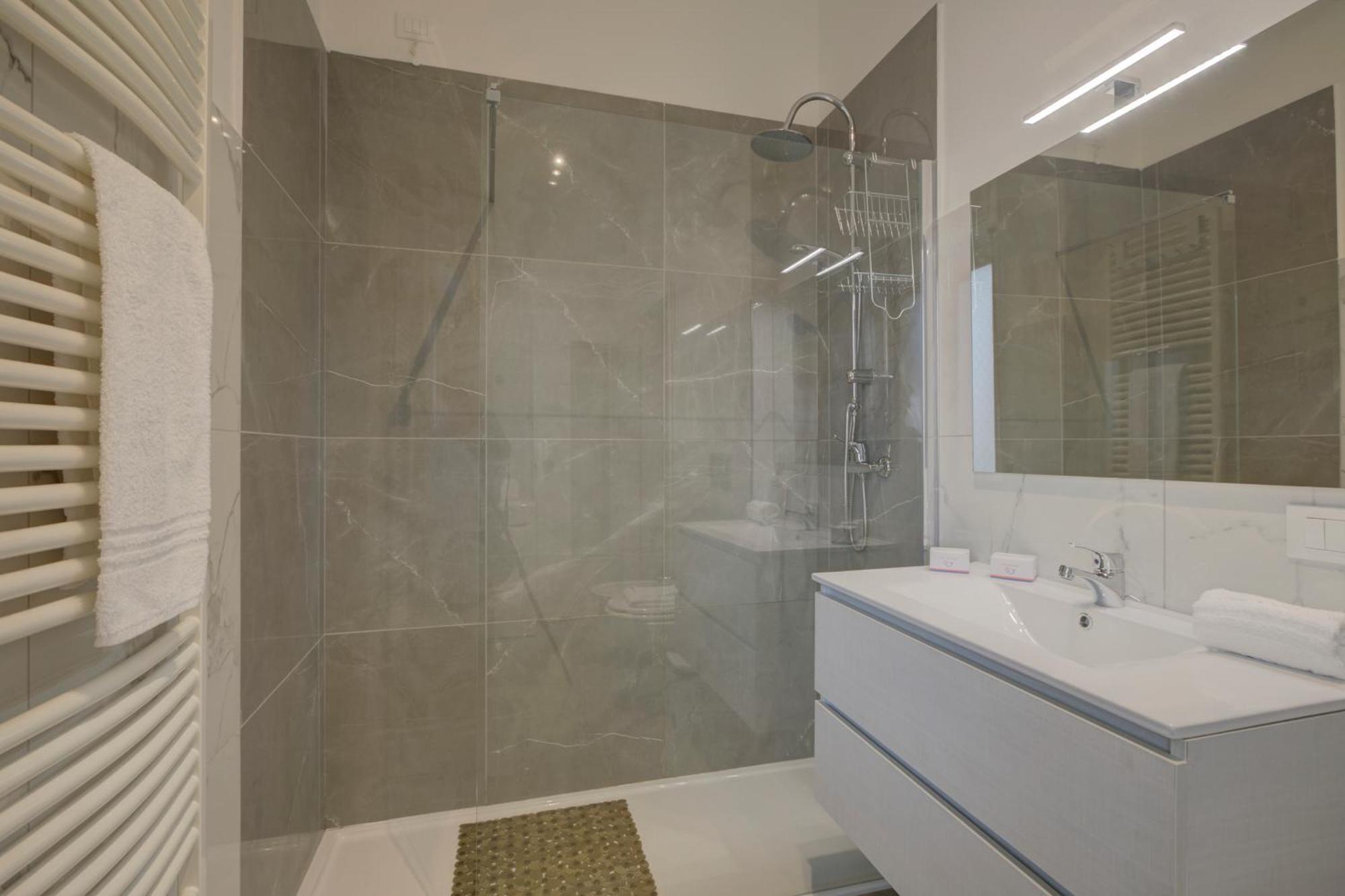 Casa Milly - Happy Rentals Ντεζεντσάνο ντελ Γκάρντα Εξωτερικό φωτογραφία