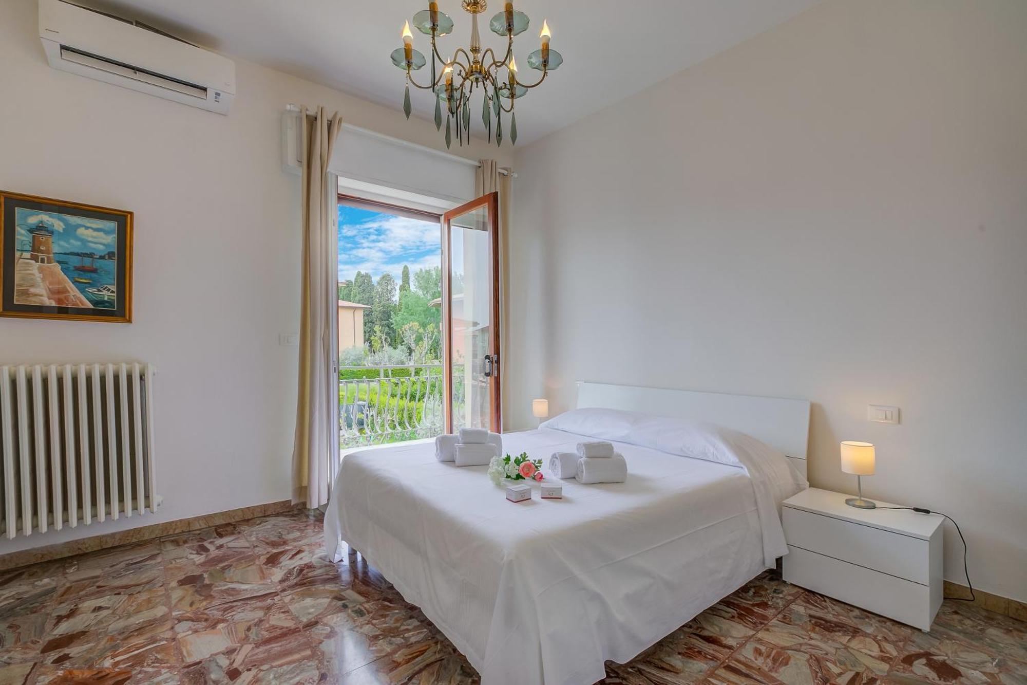 Casa Milly - Happy Rentals Ντεζεντσάνο ντελ Γκάρντα Εξωτερικό φωτογραφία